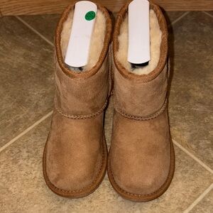 UGG Plush Tan Footwear